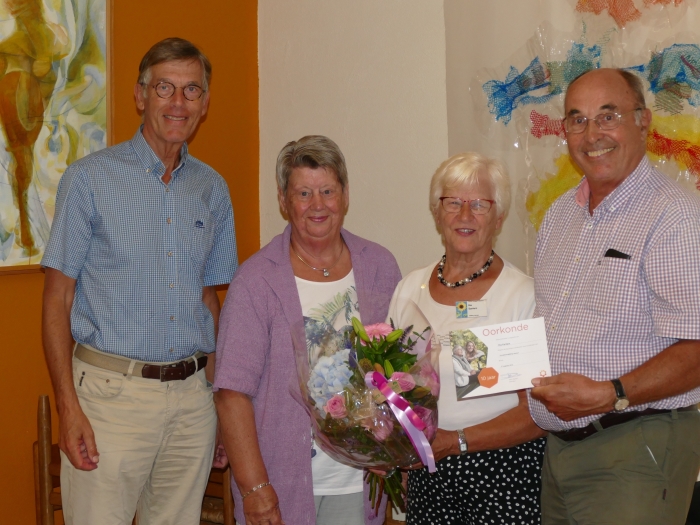vlnr Regiosecretaris, onze penningmeester, jubilaris en voorzitter