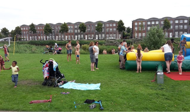 Het wordt een gezellige boel tijdens het kinderfeest van Crosspoint.