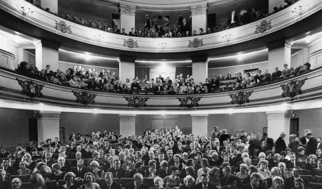 De Schouwburg in vroeger dagen.
