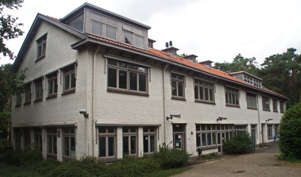 In het Hudighuis aan de Hydeparklaan komen vijf ruime gezinswoningen en een starters- of seniorenwoning.