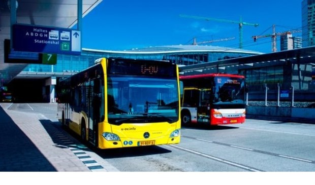 bussen U-OV en Syntus Utrecht op station Utrecht C.S.