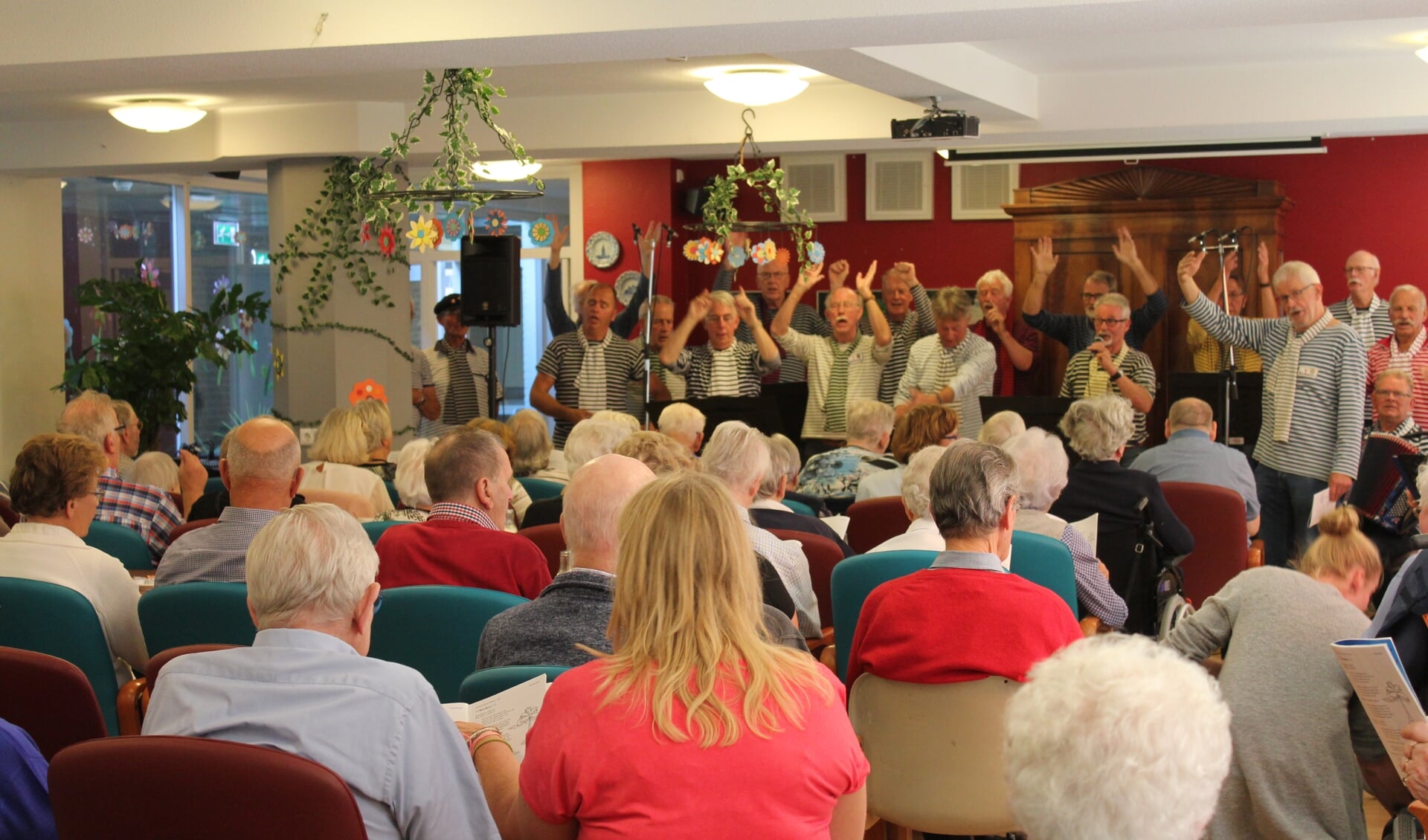 Shantikoor Noodtweer zingt in Bunninchem