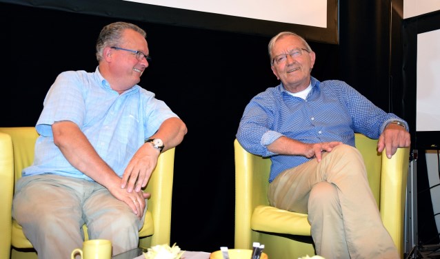 Jan Roeleveld (links) en Gerard Zandbergen (rechts) op de praatstoel