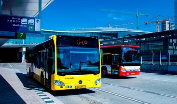 <p>Bussen U-OV en Syntus Utrecht</p>