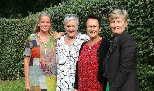 Van links af: Nandy van Schuppen, Corry Brouwer, Hanneke ten Brinke, Helen van der Jagt