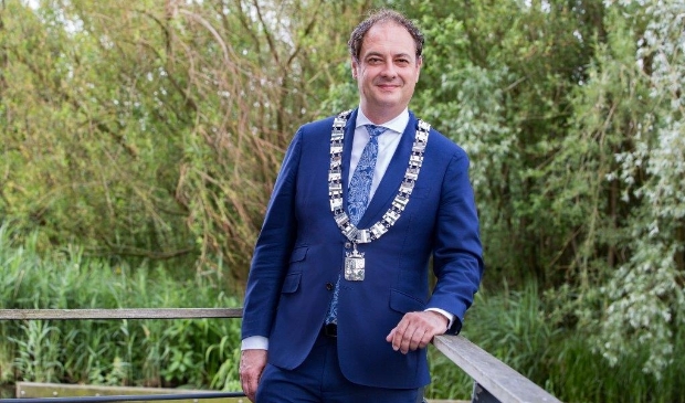 Burgemeester Bouwmeester: ,,Blijf afstand houden. Doe het voor elkaar!''
