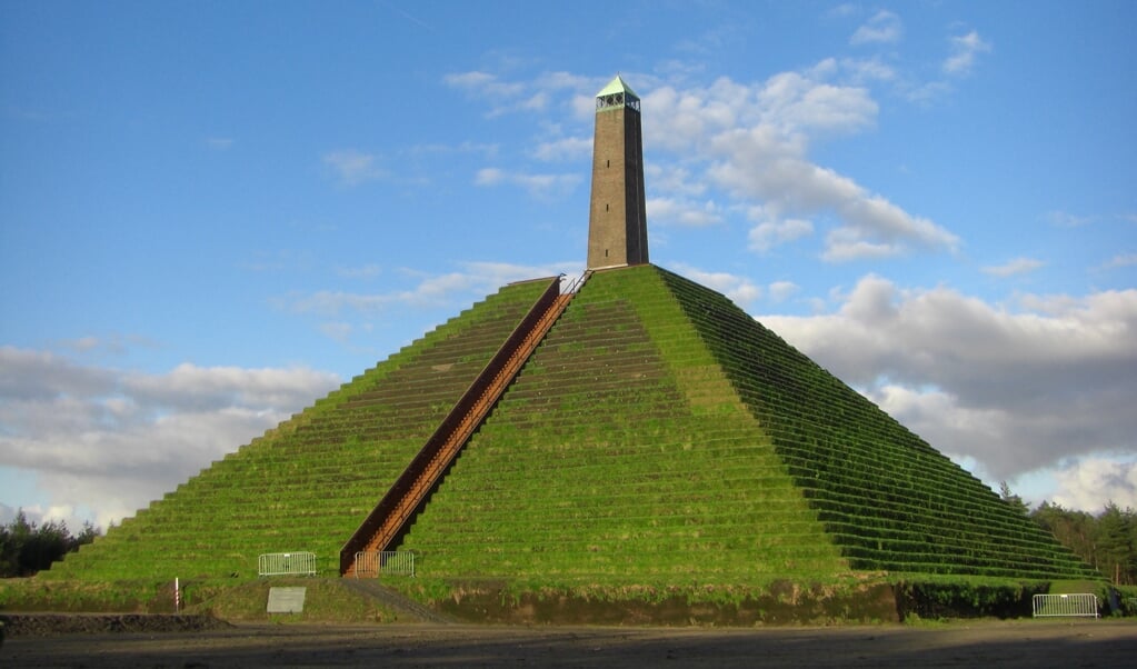 De Pyramide van Austerlitz is een 'levend' monument.