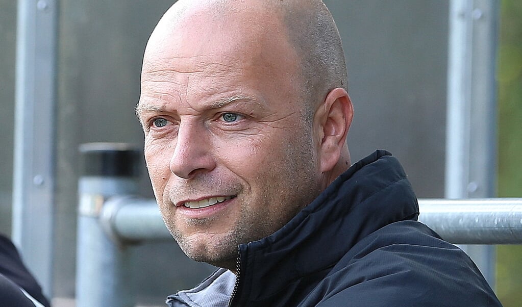 Lunteren-trainer Dennis van den Berg.