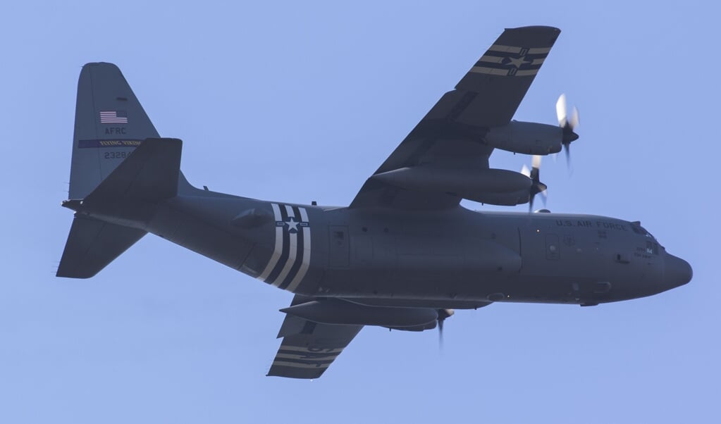 C-130H tijdens droppingen Ginkelse Hei