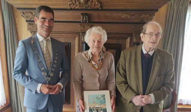 Burgemeester Wouter de Jong met diamanten echtpaar Bijsterveld