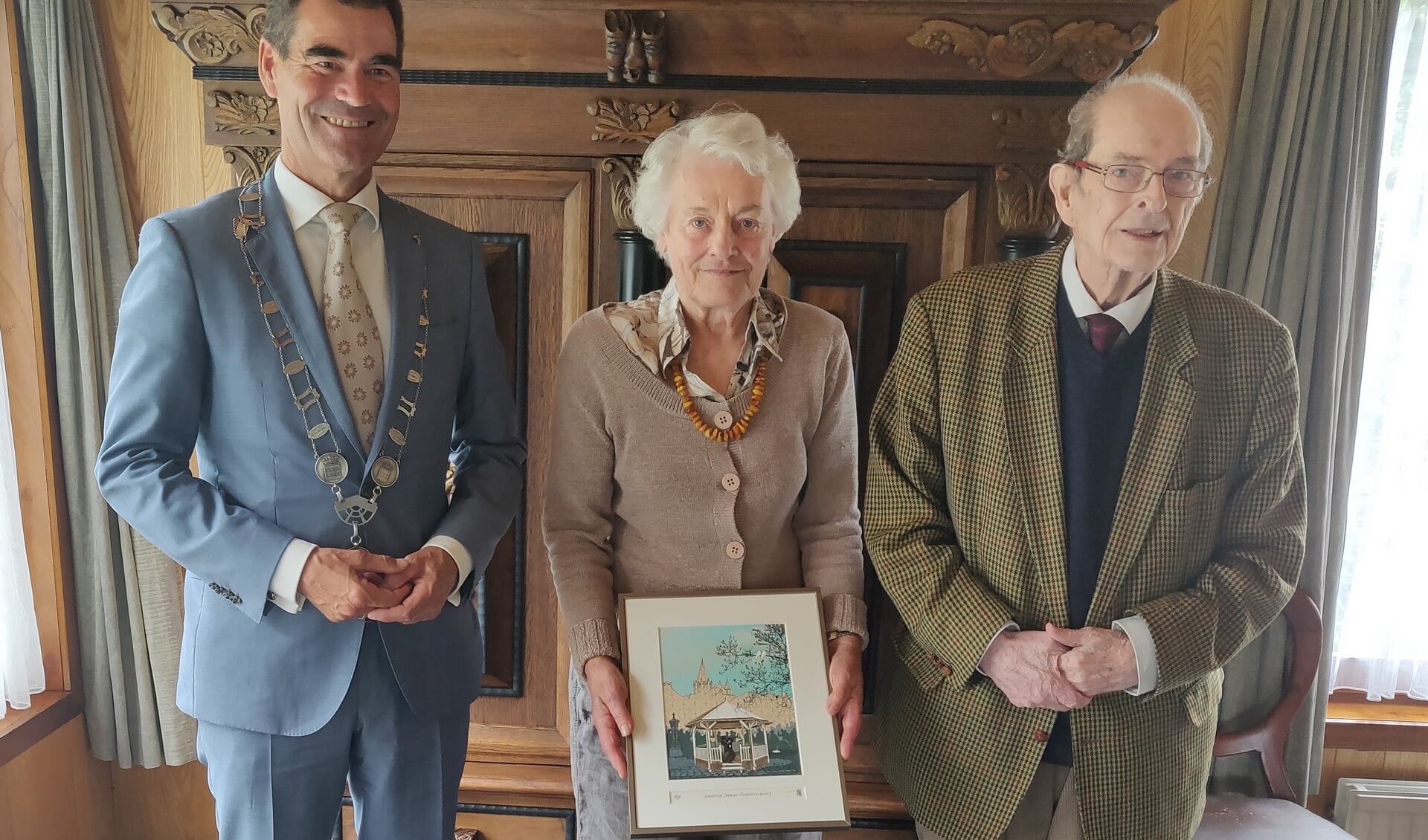 Burgemeester Wouter de Jong met diamanten echtpaar Bijsterveld