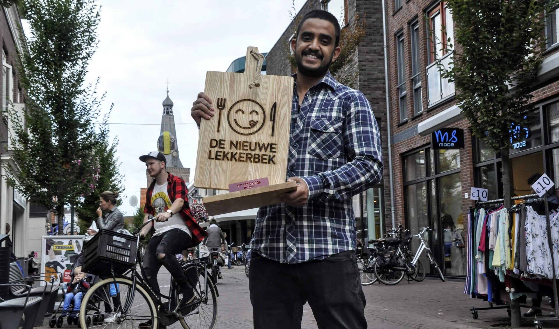 Antoine Vincke (25) won met zijn gefrituurde lasagneschijf de eerste prijs in de finale van het tv-kookprogramma De Nieuwe Lekkerbek. 