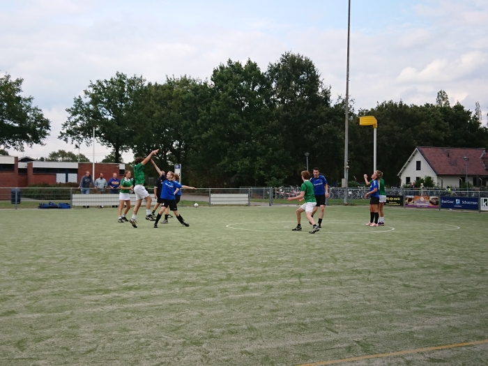 Afstandsschot van Mees Hoekman