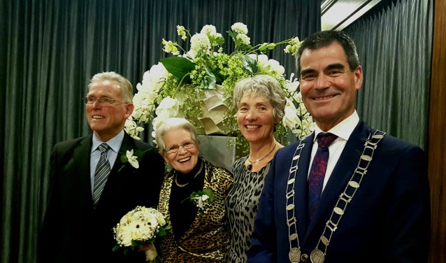 Vereerd met het bezoek van de burgemeester en zijn vrouw