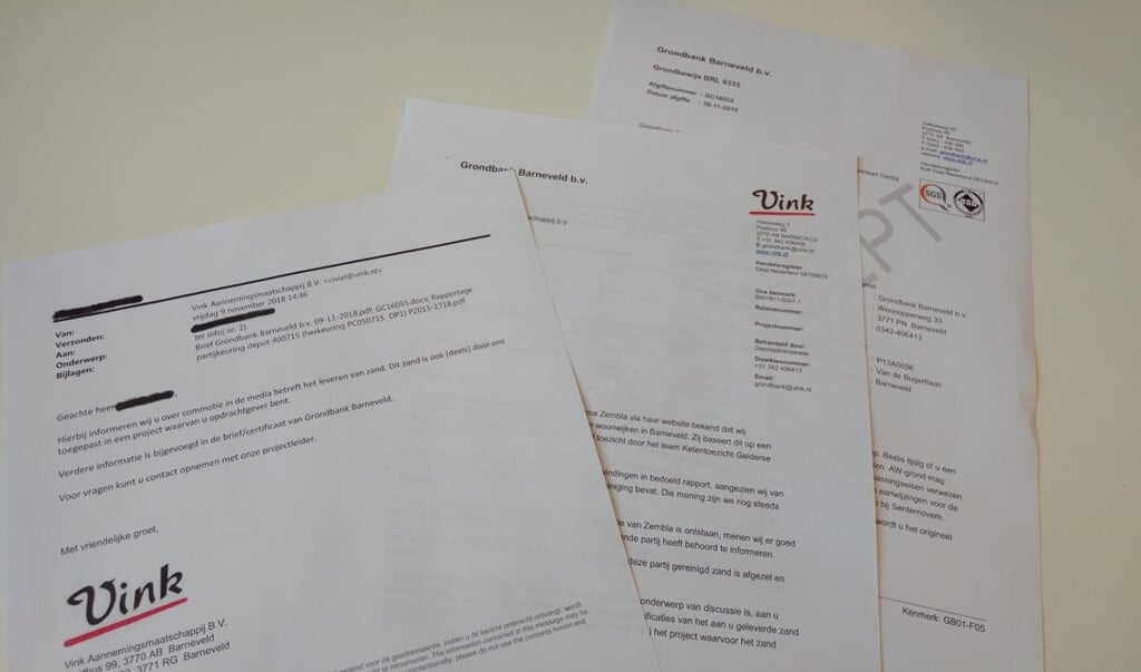 De documenten over het zand dat is gebruikt voor het project Van den Bogertlaan.