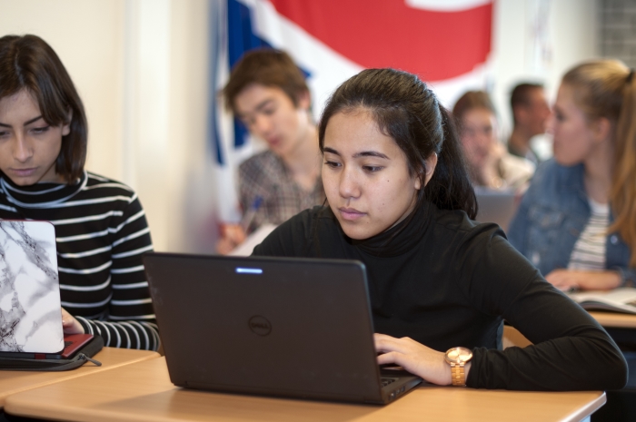 Leerlingen tijdens de les