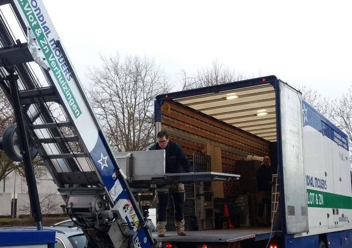 Stichting De Verhuisfamilie in actie.