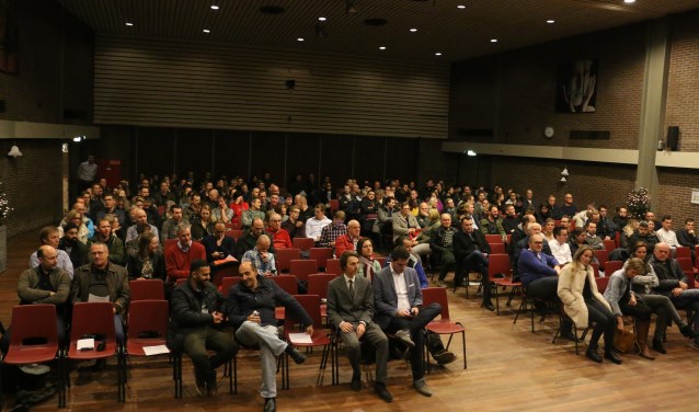 Verontruste bewoners kwamen in december bijeen om te praten over mogelijke claims tegen de provincie Gelderland en Vink.