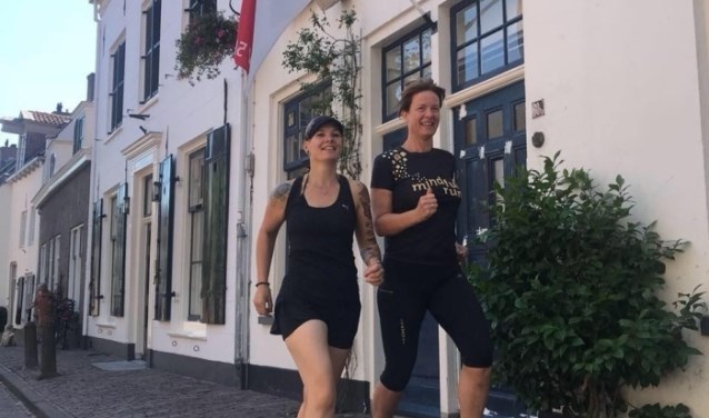 Mirjam Melai en Jorien Oosterwijk van Mindful Run Amersfoort.