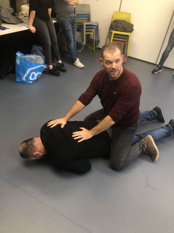 Edgar in actie tijdens de train-de trainers sessie