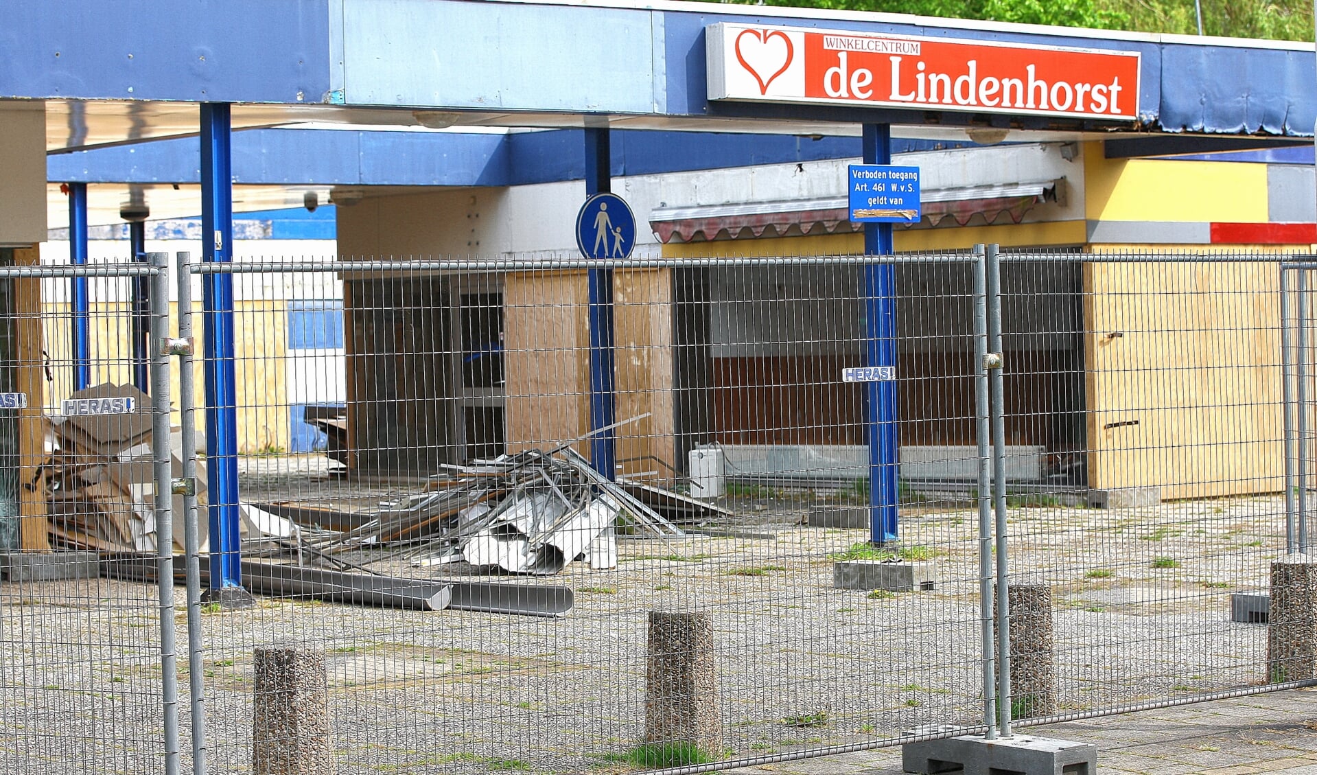Winkelcentrum Lindenhorst is al jaren weg, maar op de plek is nog altijd geen nieuwbouw.