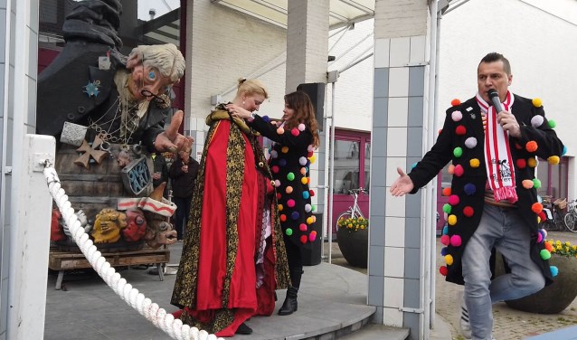 Vorig jaar werd nog wel carnaval gevierd bij de Nieuwe Doelen