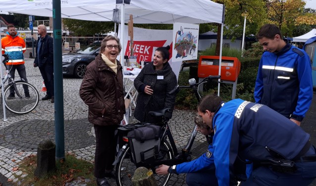 De week staat op de markt in het teken van de veiligheid. Gelijk even checken of de postcode op de fiets is gegraveerd.