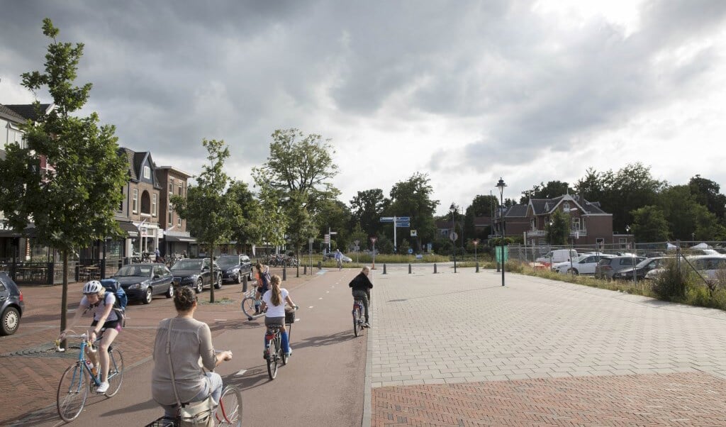 Het Emmaplein is in de huidige vorm het resultaat van de aanleg van de spooronderdoorgangen.