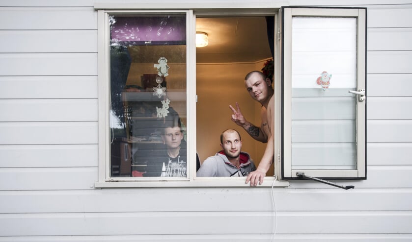 Poolse arbeidsmigranten in een recreatiewoning.