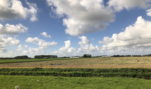 Akker langs de A4 te Hoofddorp