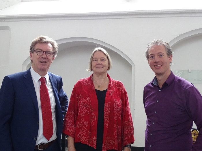 Het protestantse pastoresteam met v.l.n.r. Jan Offringa (predikant), Lydia Roosendaal (kerkelijk jeugdwerker) en Rik Willemsen (predikant-in-opleiding)