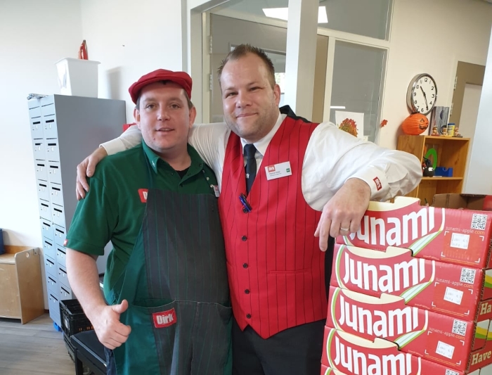 Peter en Patrick zorgen voor de appels.