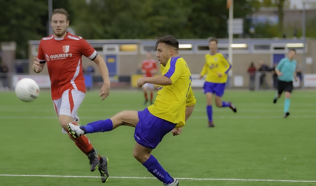 Doelpunt: 3-1 door Romin Ahmadi van Blauw Geel '55.