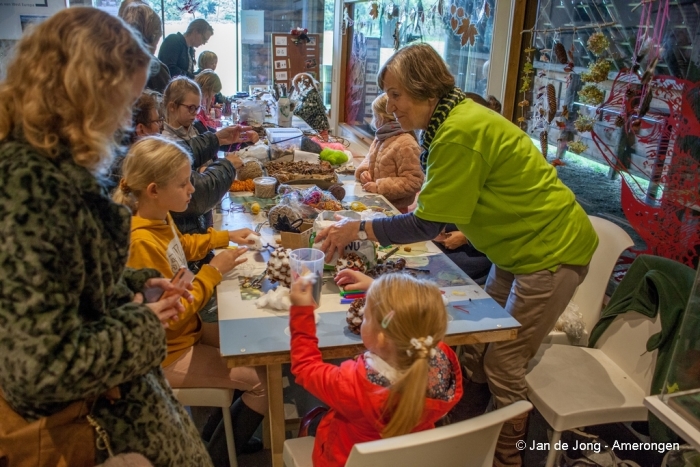 Knutselende kinderen
