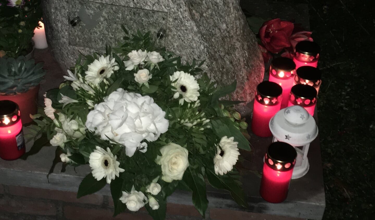 Lichtjesbijeenkomst Algemene begraafplaats, Odijk 2018