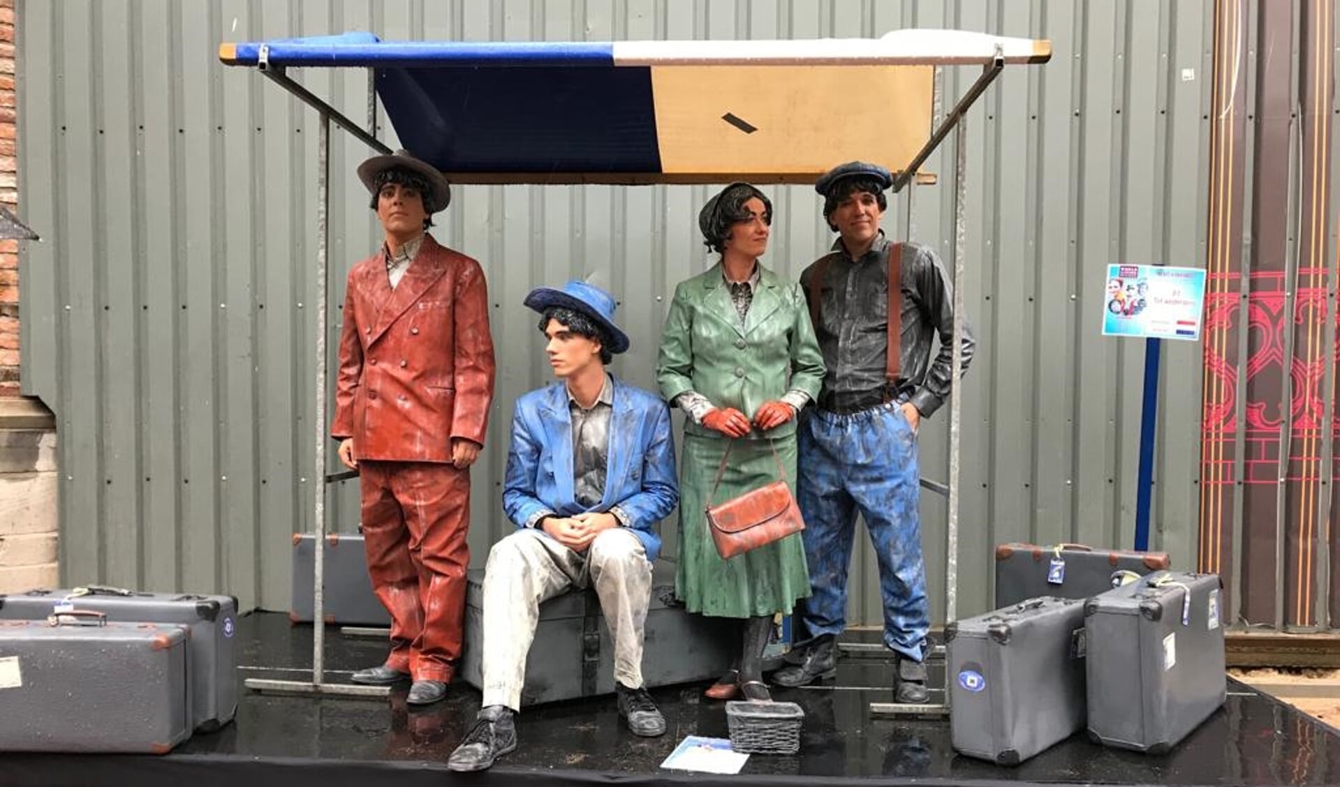 De Edese Statuegroep Coulisse zondag tijdens het regenachtige WK in Arnhem.