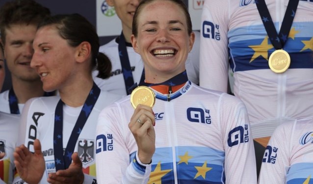 Succes! Als wielrenner leer je omgaan met teleurstellingen: het aantal keer buiten het podium eindigen is groter dan er met de winst vandoor gaan.