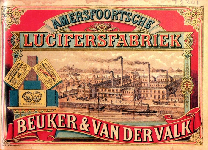 1885 Op het Pak-etiket van Stoomluciferfabriek Beuker & van der Valk ( later Warner Jenkinson) wordt een enorm fabriekscomplex afgebeeld met vele schoorstenen