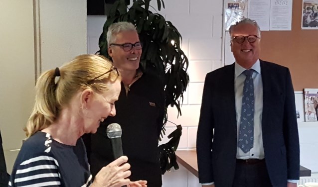 Wethouder Priem woonde de eerste reanimatiecursus bij.