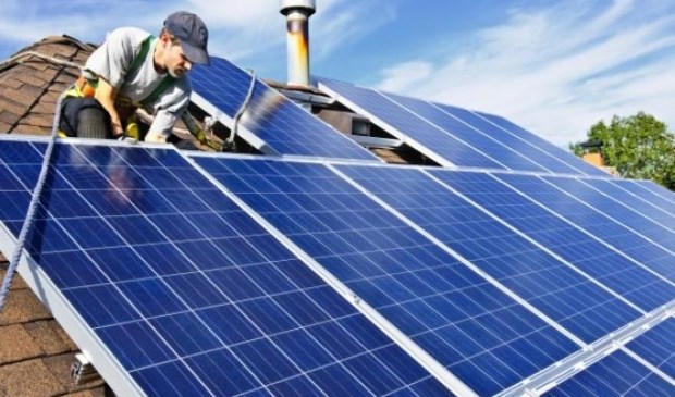 Het gebruik van zonnepanelen neemt nog steeds toe.