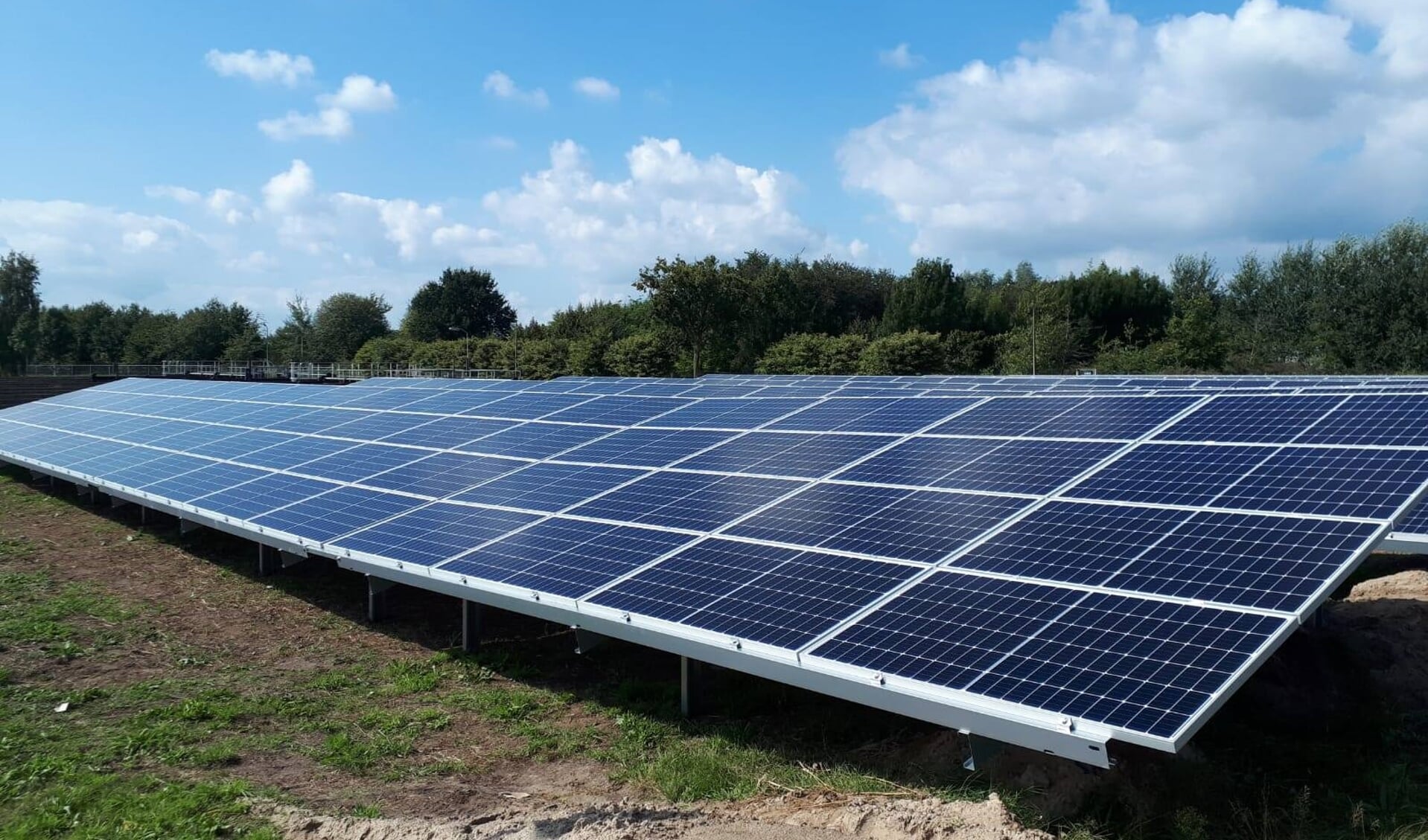 Als het aan de initiatiefnemers ligt, komt er aan de Arkemheenseweg een zonnepark van 2,5 hectare voor eigen gebruik. 