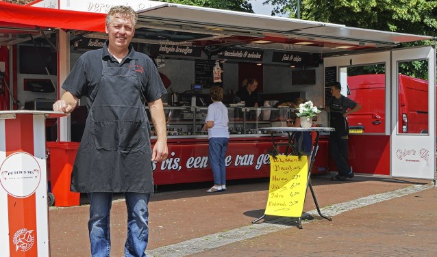 Peter van de Groep wordt op vrijdag 11 oktober in Maarn gefilmd door RTL Z.