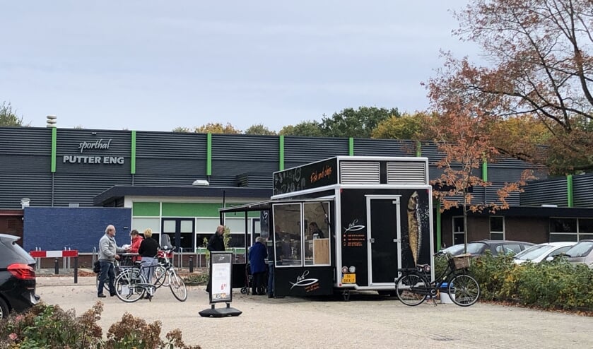 Geen subsidie voor onderhoud sportvelden subsidie woning tenten voor 3e wereld
