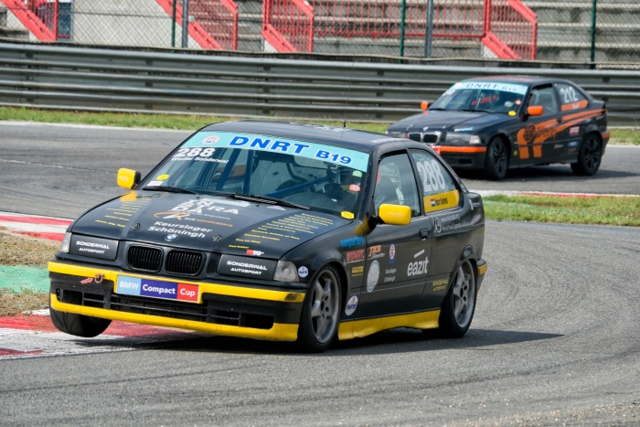 Sonderwal op weg naar de overwinning op het Belgische circuit Zolder