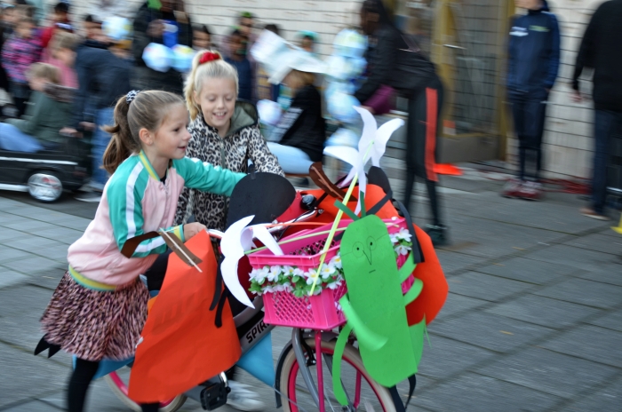 kinderen in de optocht