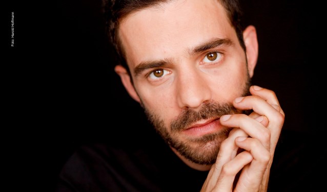 De Franse pianist Adam Laloum neemt je op 2 november mee naar de muzikale wereld van Beethoven, Schubert en Schumann.