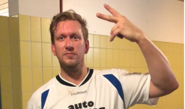 Regisseur Koen Smeeing was duidelijk blij met de 2 punten.