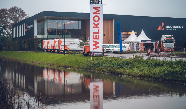 Bouwbedrijf Van Middendorp is sinds begin november gevestigd in een nieuw pand aan Het Laar.