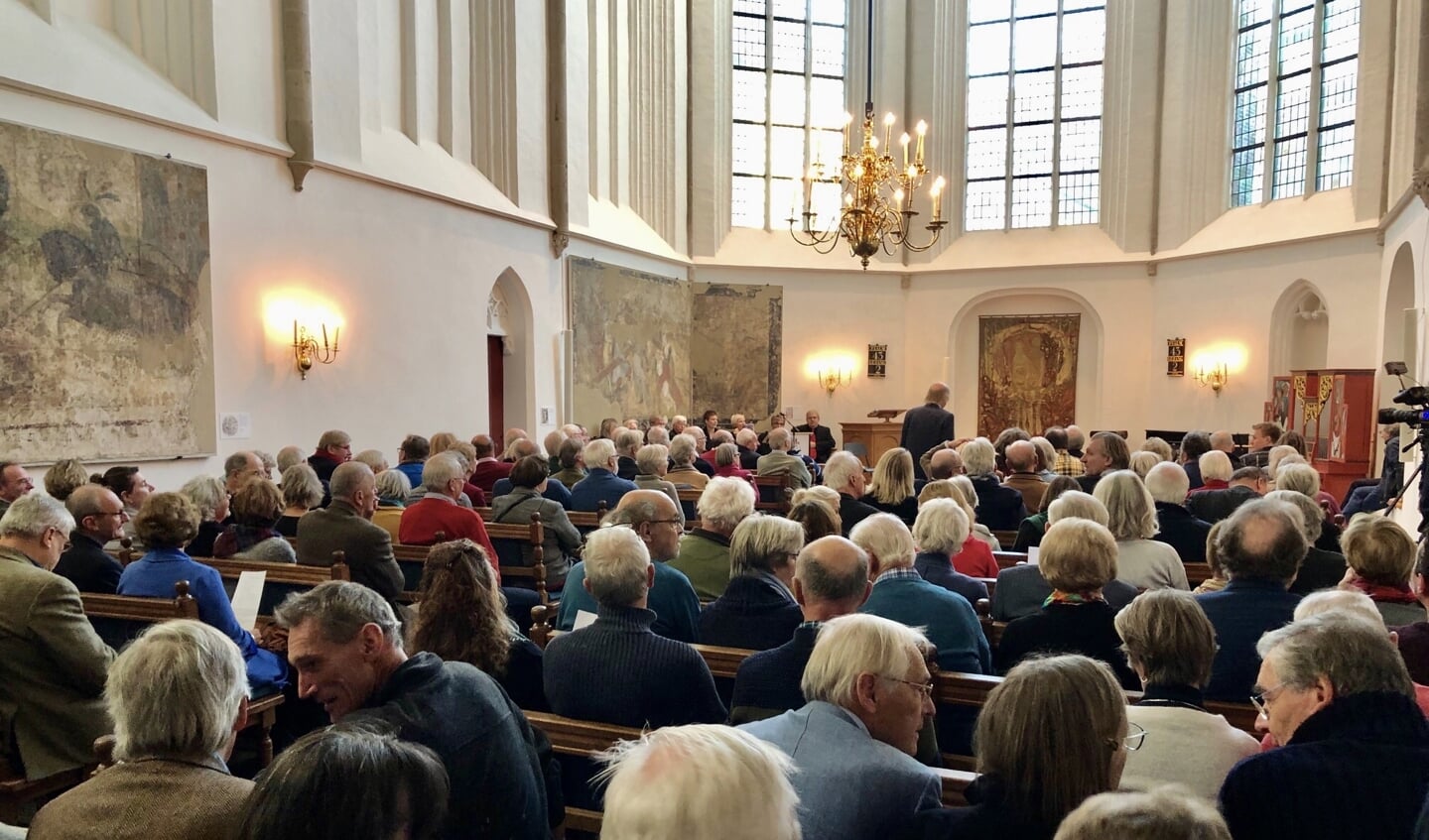 Zaterdagmiddag vond een speciale bijeenkomst rond Johan van Oldenbarnevelt plaats in de Sint- Joriskerk in Amersfoort. Minister van Staat, Piet Hein Donner, was hierbij aanwezig. 
