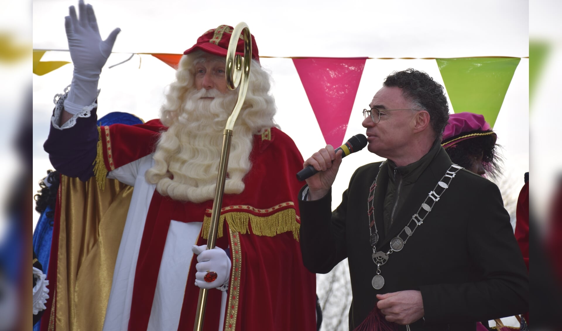 Burgemeester Isabella ontvangt de mijterloze Sinterklaas in 2019